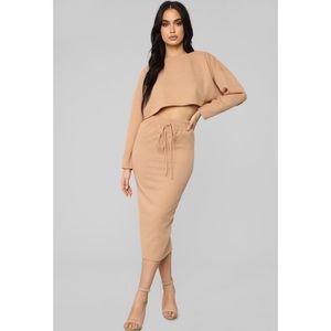 Fashion Nova - A Beautiful Night Skirt Set, Taupe